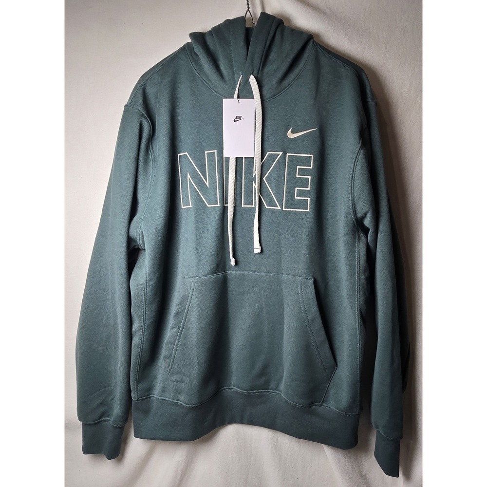 NWT Men's Nike Medium Sportswear Club Embroidered Logo Fleece Hoodie